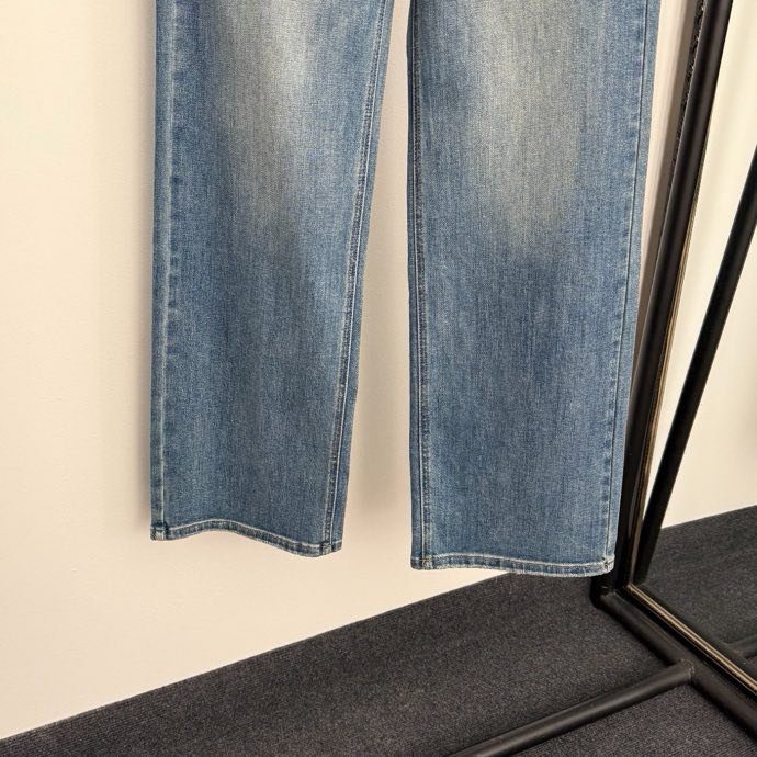 Джинсы женские фото 4