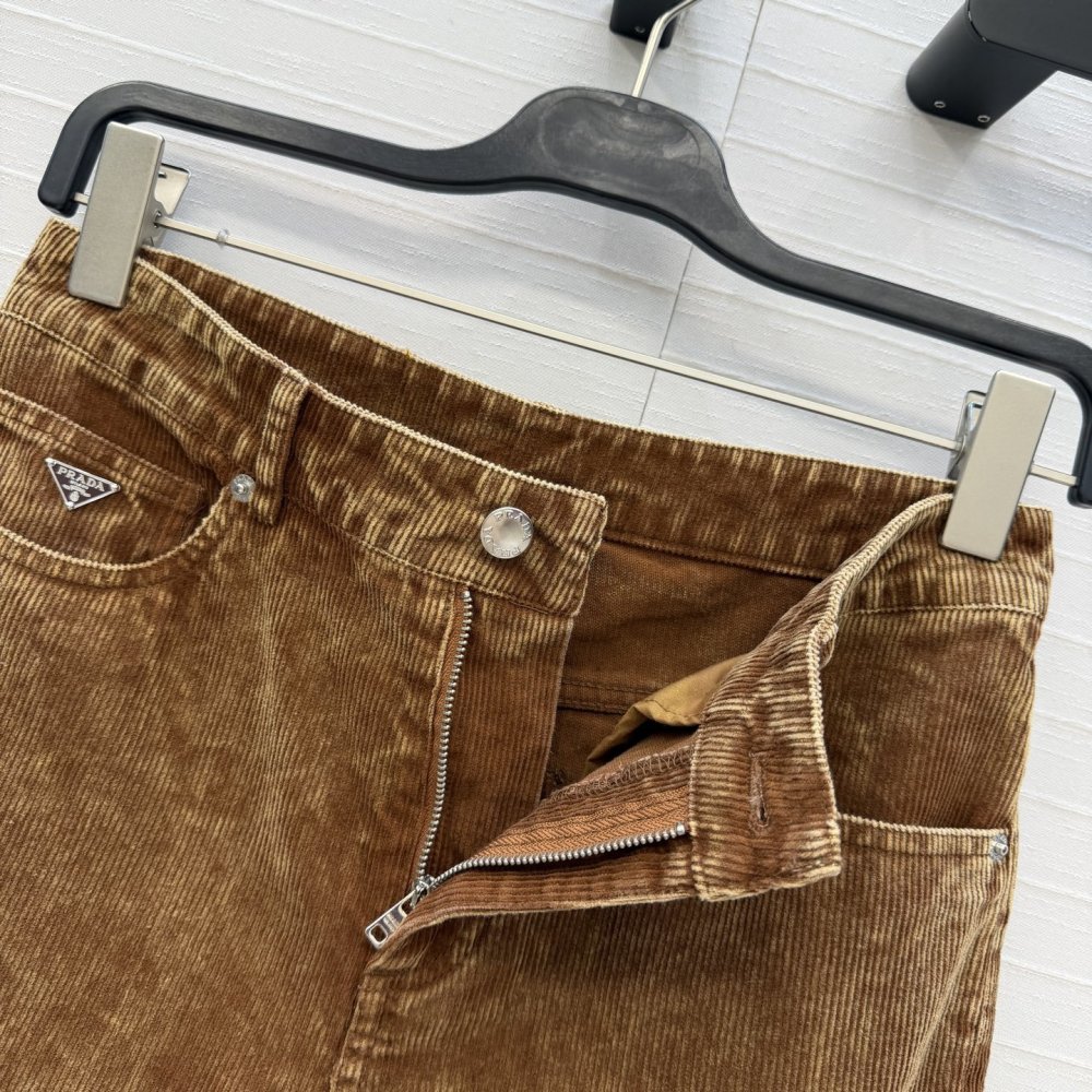 Джинсы женские фото 4