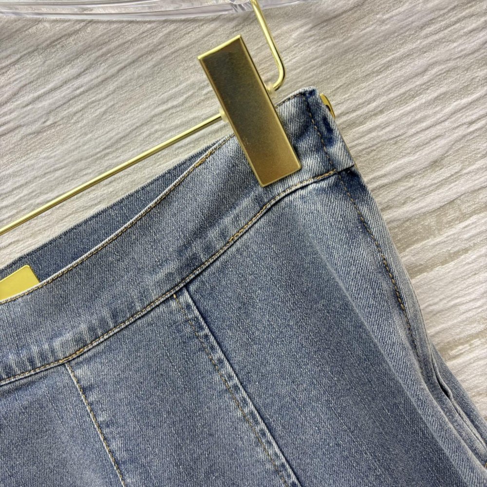 Джинсы женские фото 5