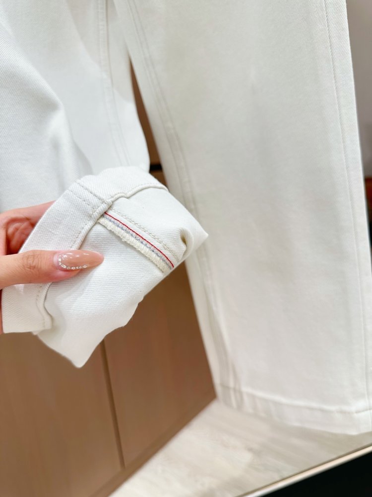 Джинсы женские фото 5