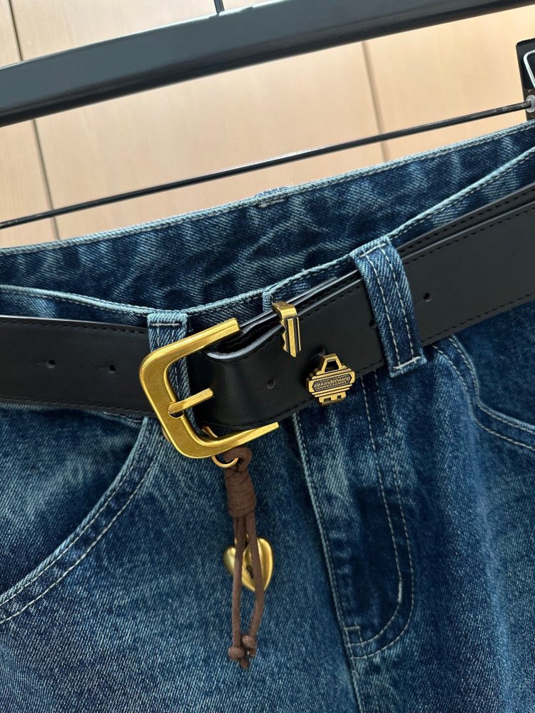 Джинсы женские фото 5