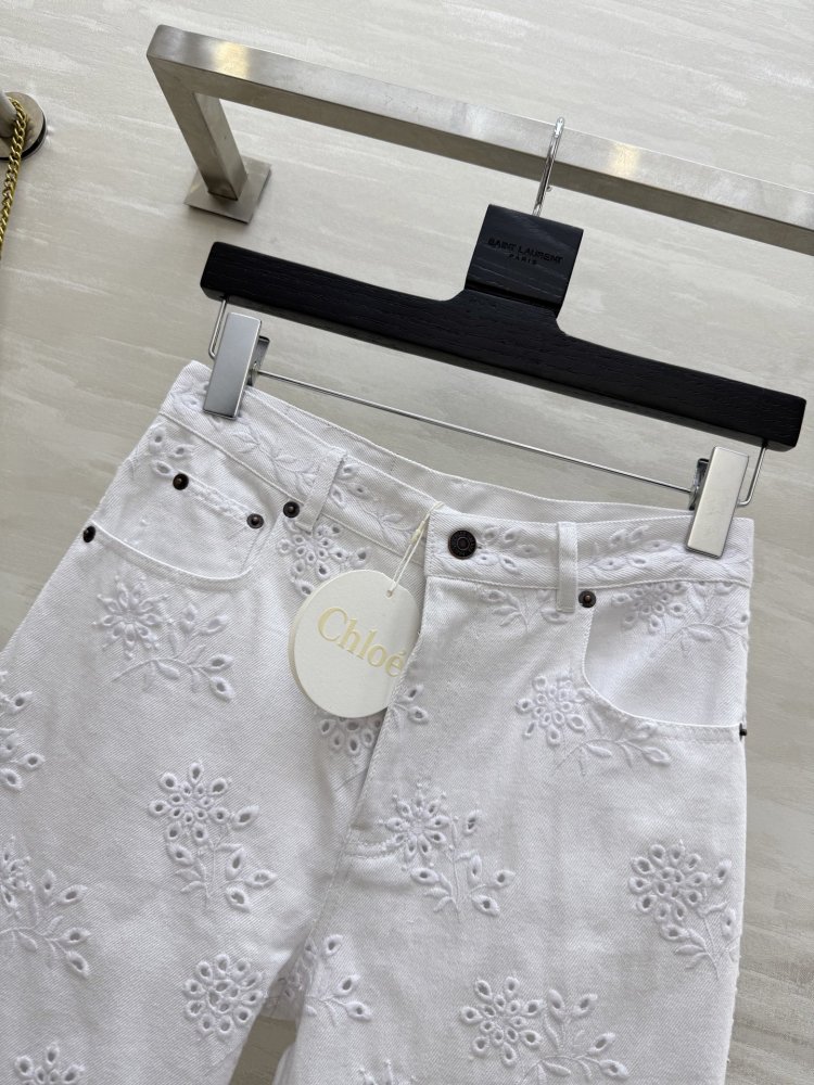 Джинсы женские фото 5