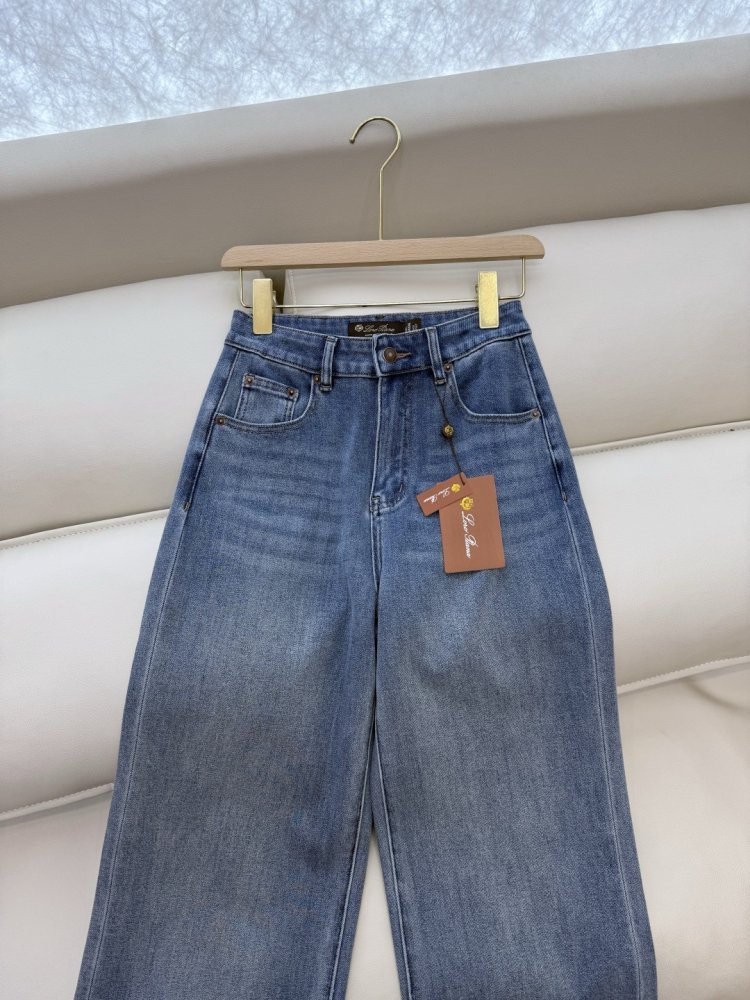 Джинсы женские фото 5