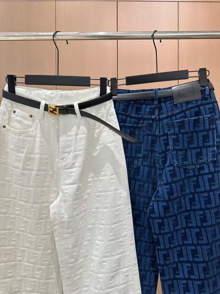 Джинсы женские фото 5