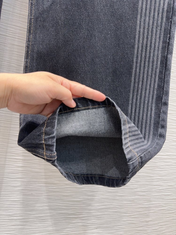 Джинсы женские фото 5