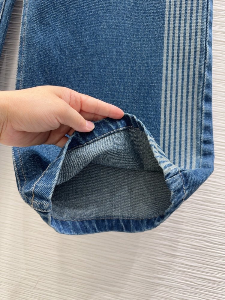 Джинсы женские фото 5