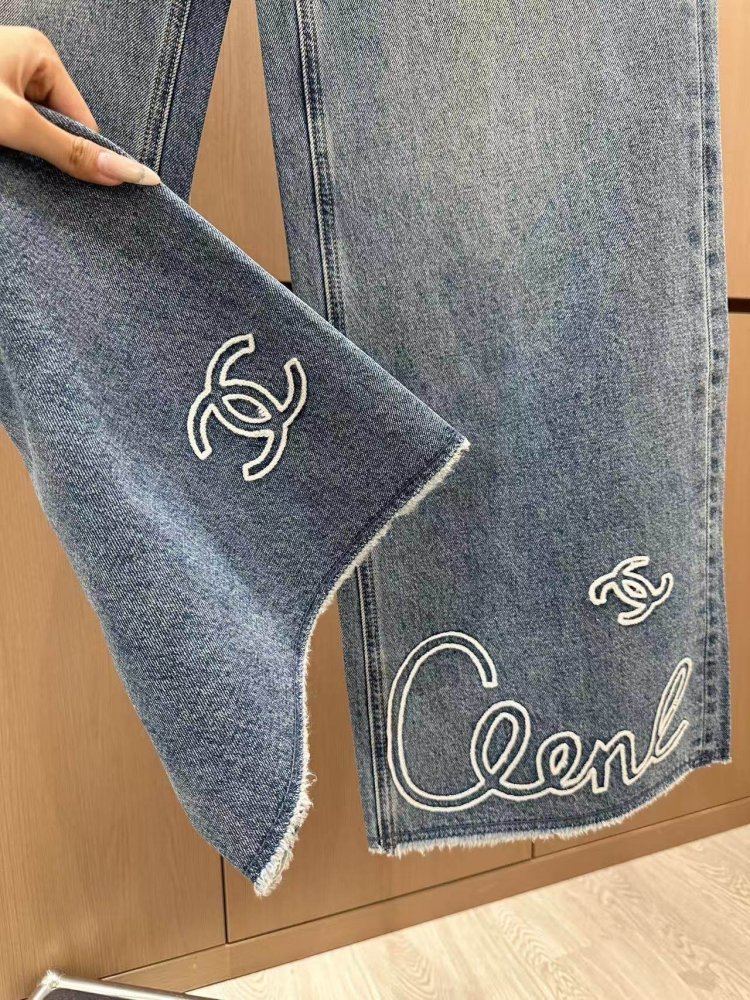 Джинсы женские фото 5