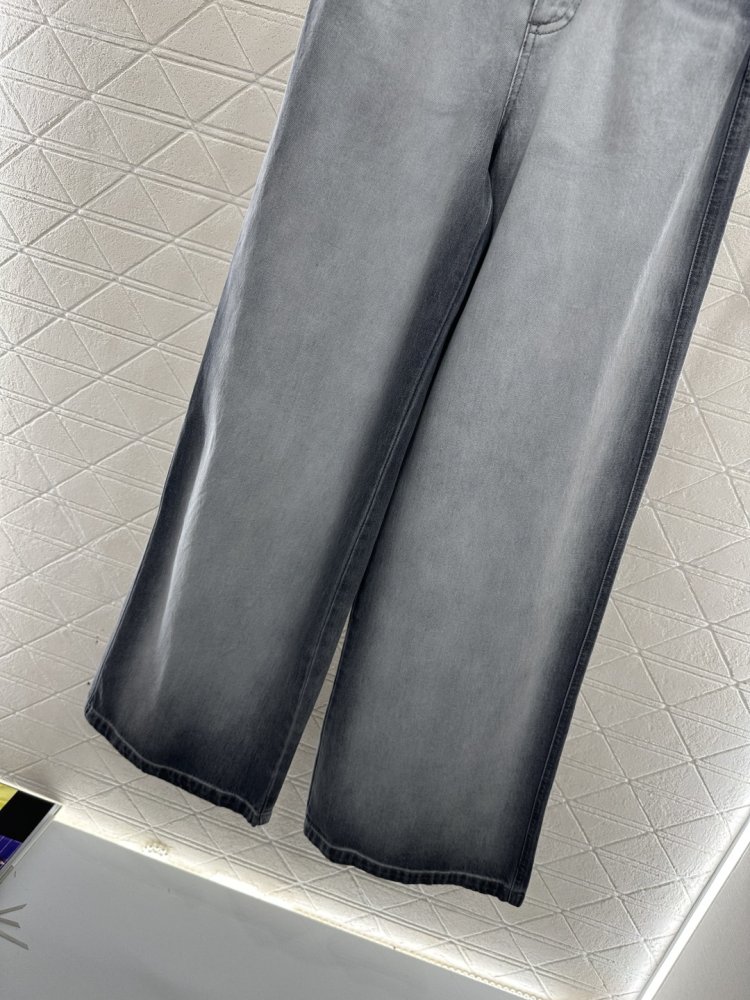 Джинсы женские фото 5