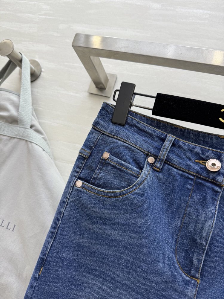 Джинсы женские фото 5