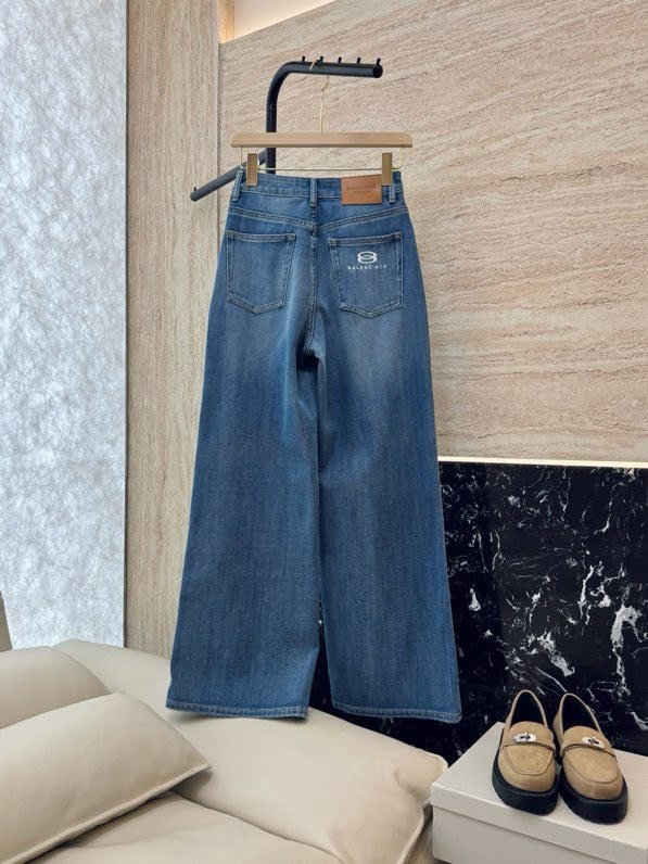 Джинсы женские фото 6