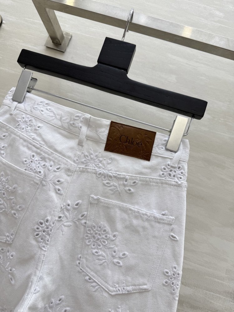 Джинсы женские фото 6