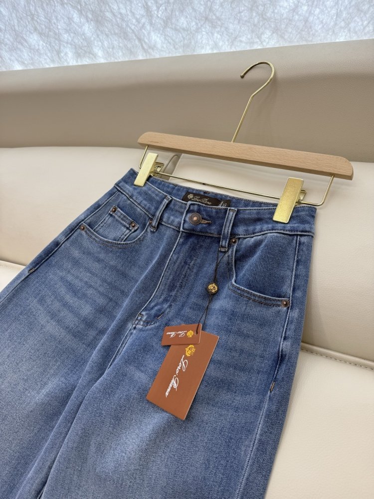 Джинсы женские фото 6