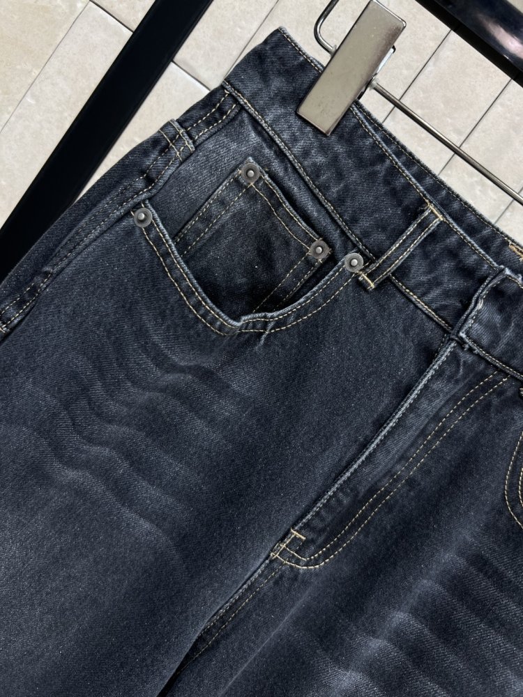 Джинсы женские фото 6