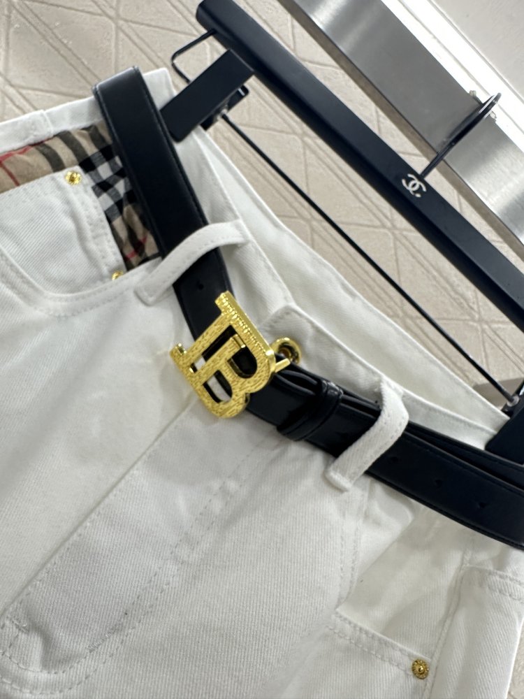 Джинсы женские фото 6