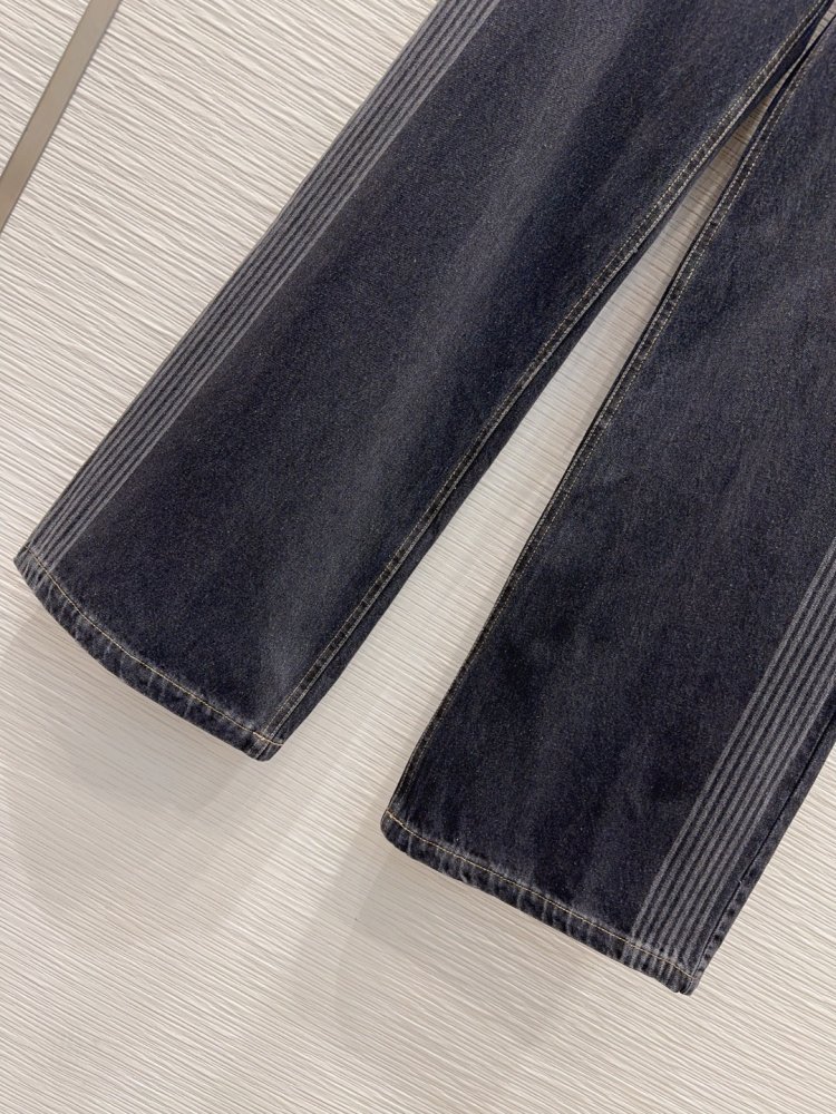 Джинсы женские фото 6