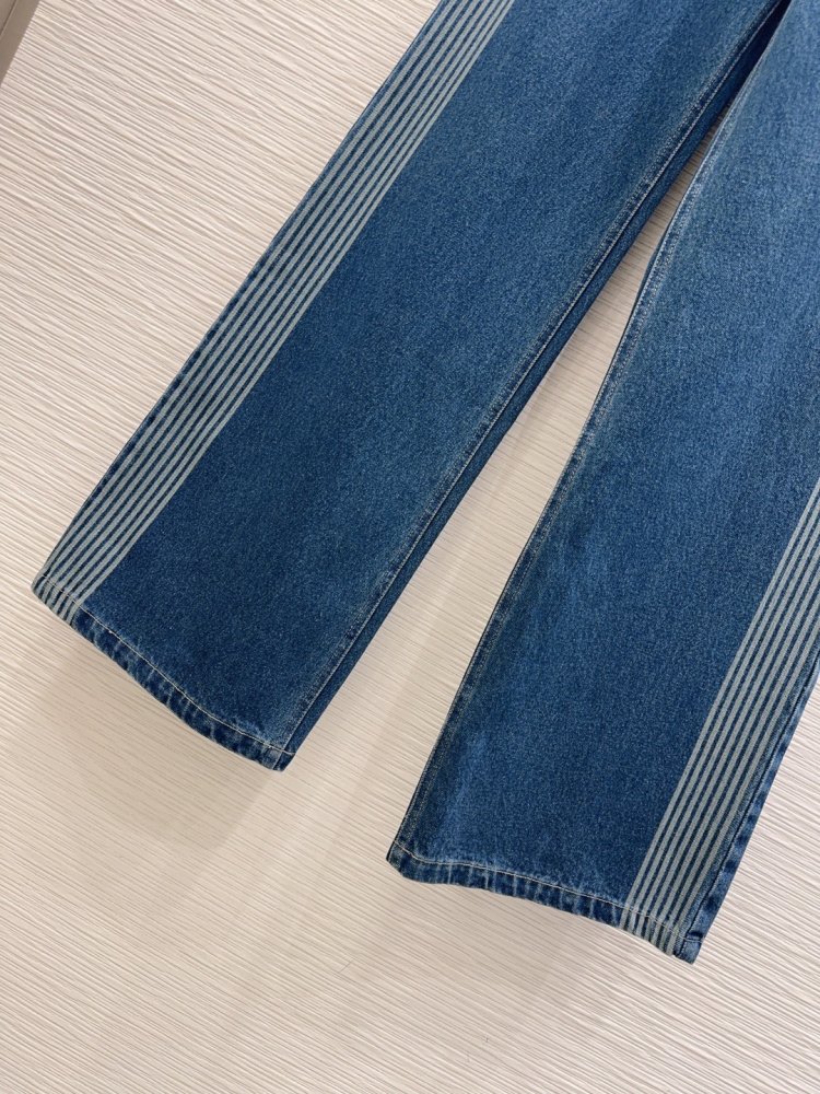 Джинсы женские фото 6