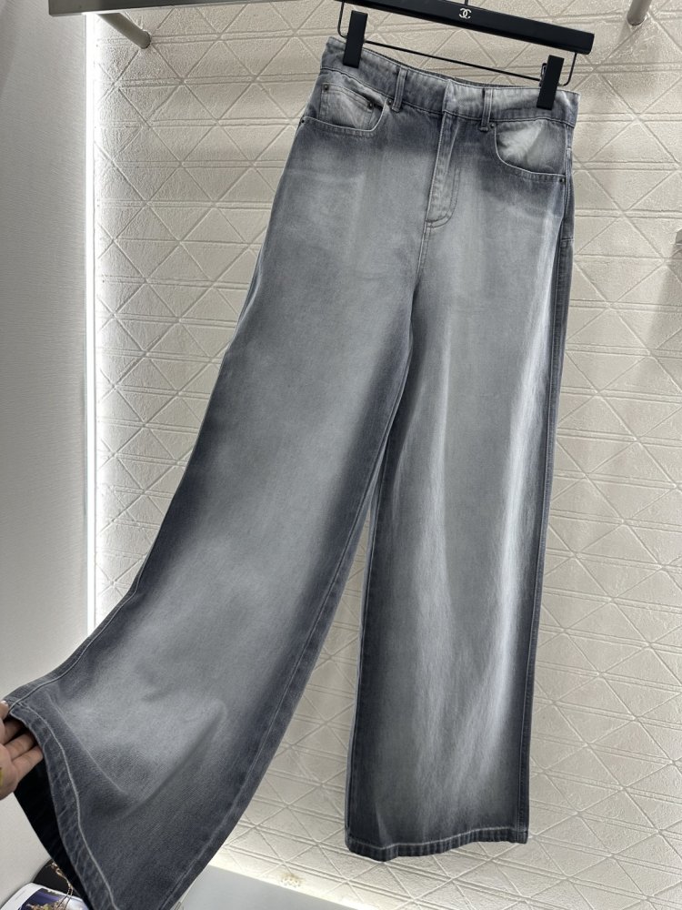 Джинсы женские фото 6