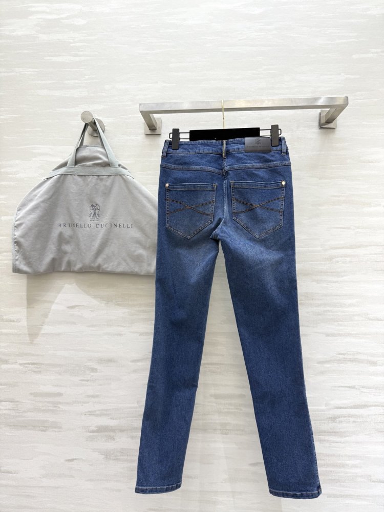 Джинсы женские фото 6