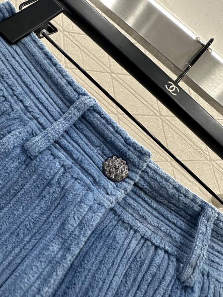 Джинсы женские фото 6