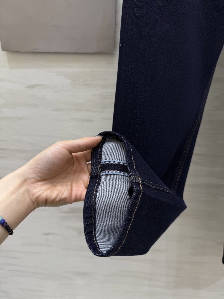 Джинсы женские фото 6