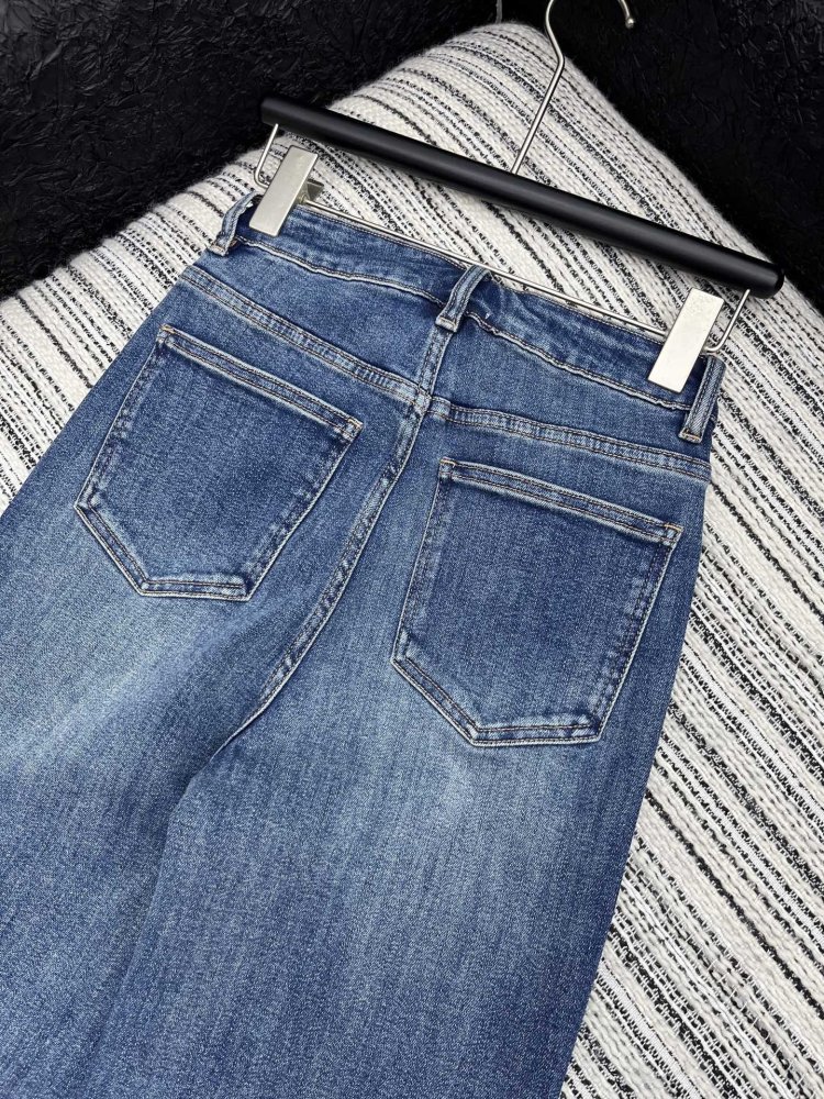 Джинсы женские фото 7