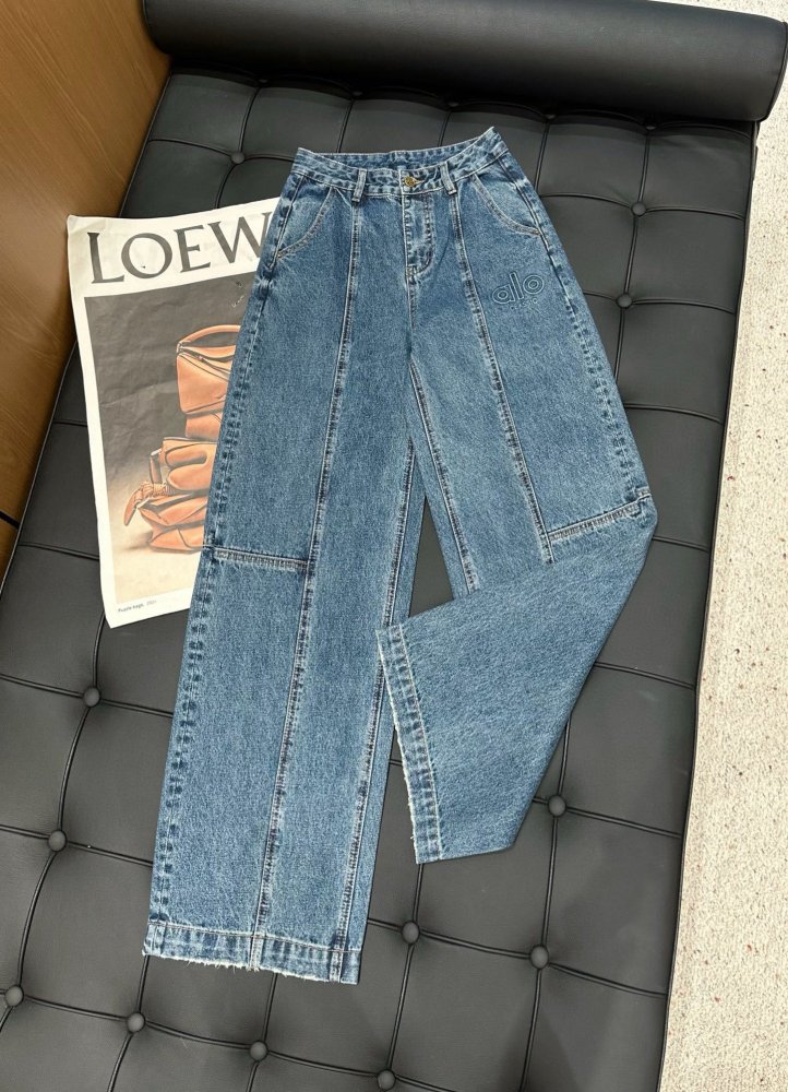 Джинсы женские фото 7