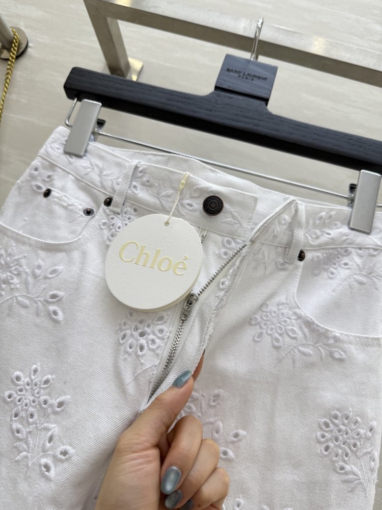 Джинсы женские фото 7