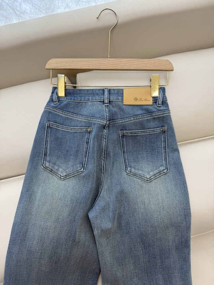 Джинсы женские фото 7