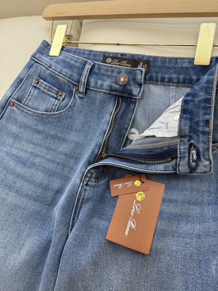 Джинсы женские фото 7