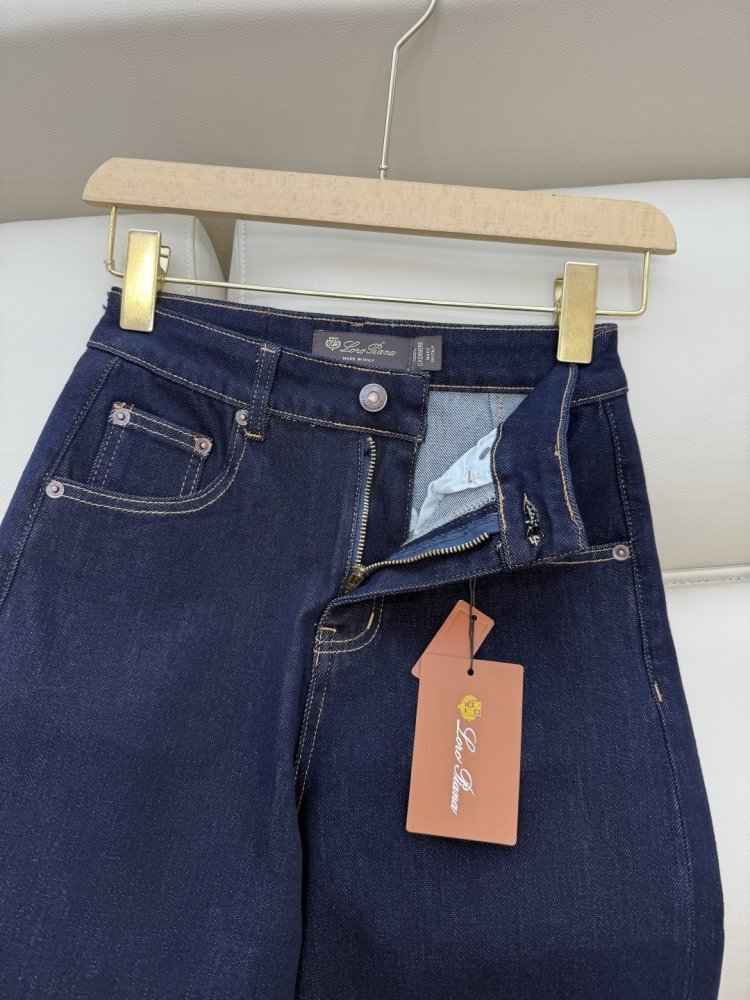 Джинсы женские фото 7