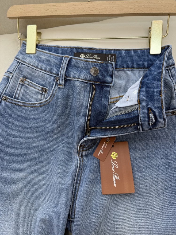 Джинсы женские фото 7