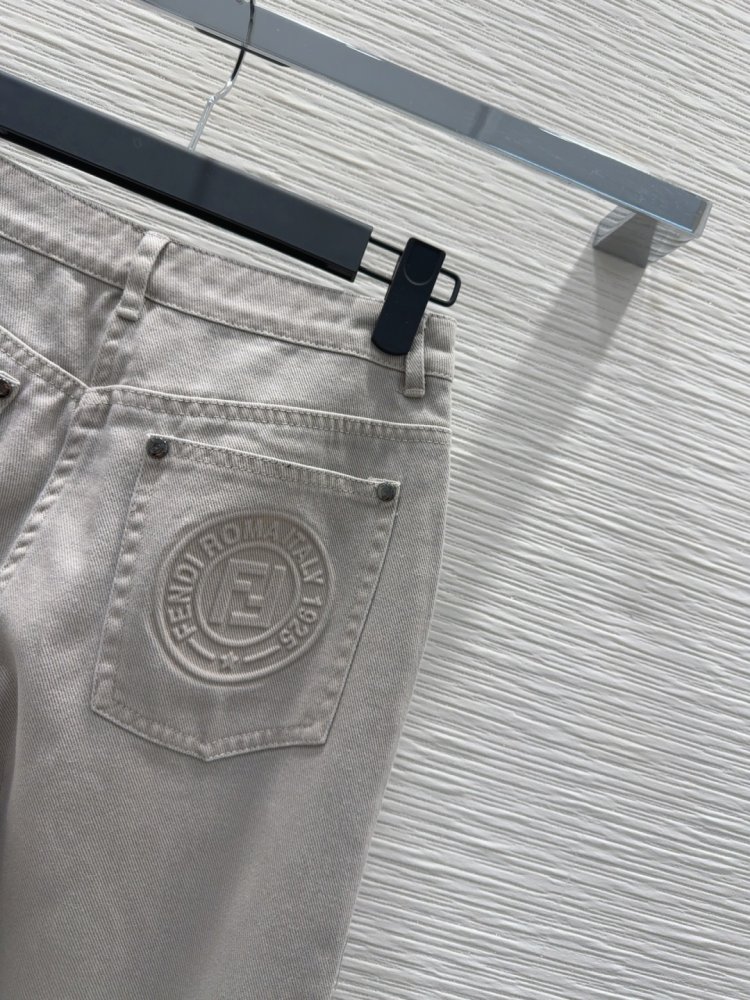 Джинсы женские фото 7