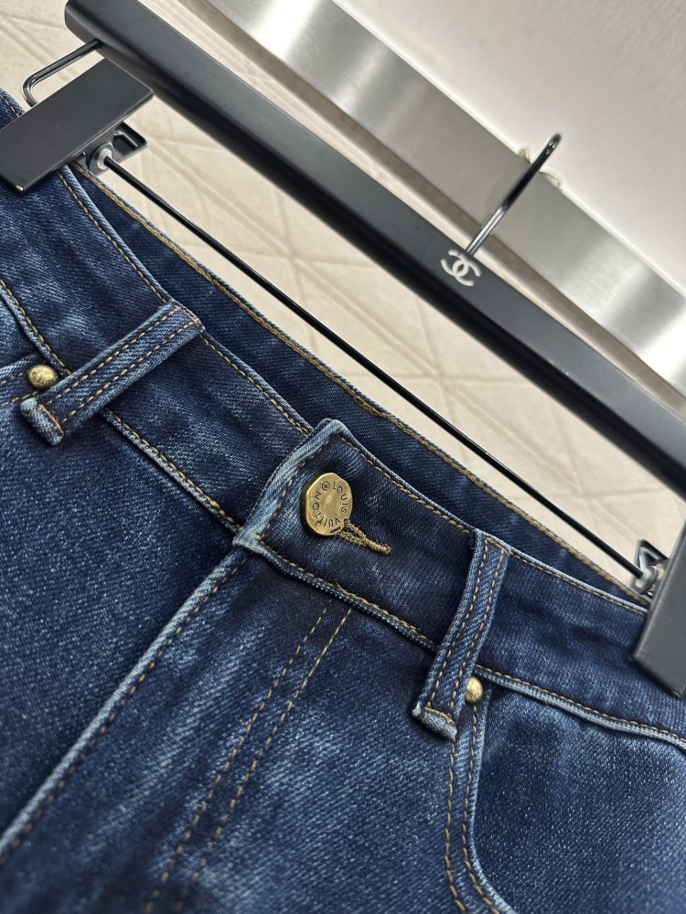 Джинсы женские фото 7