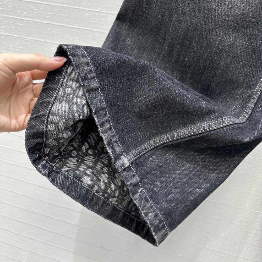 Джинсы женские фото 7