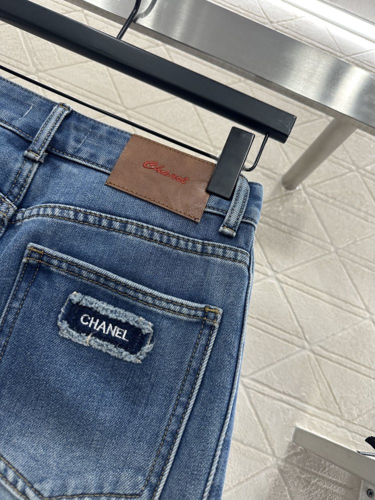 Джинсы женские фото 7