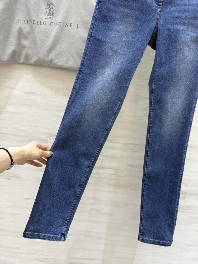 Джинсы женские фото 7