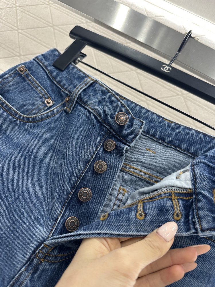 Джинсы женские фото 7