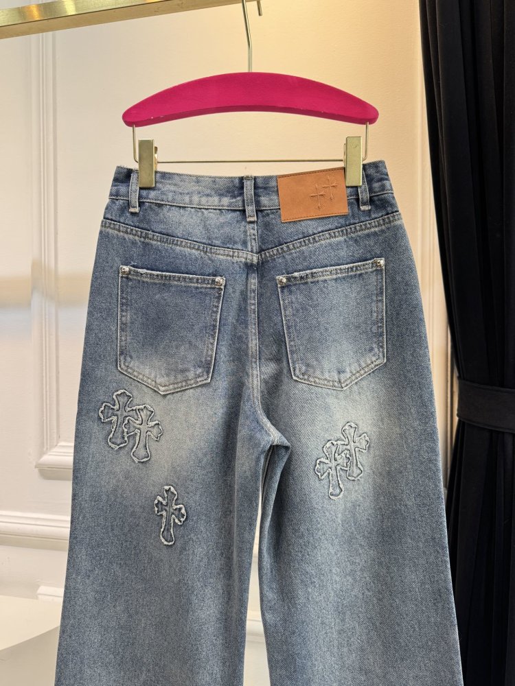 Джинсы женские фото 7