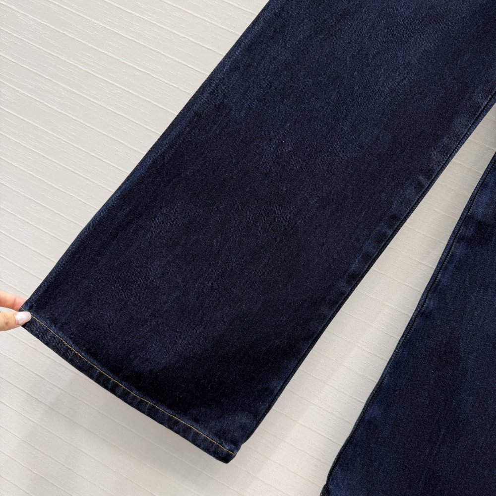 Джинсы женские фото 7