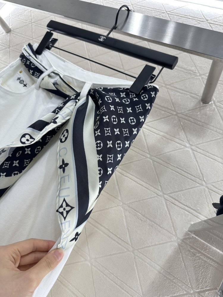 Джинсы женские фото 8