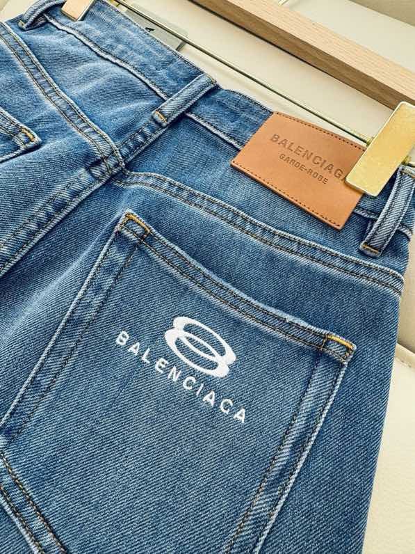 Джинсы женские фото 8