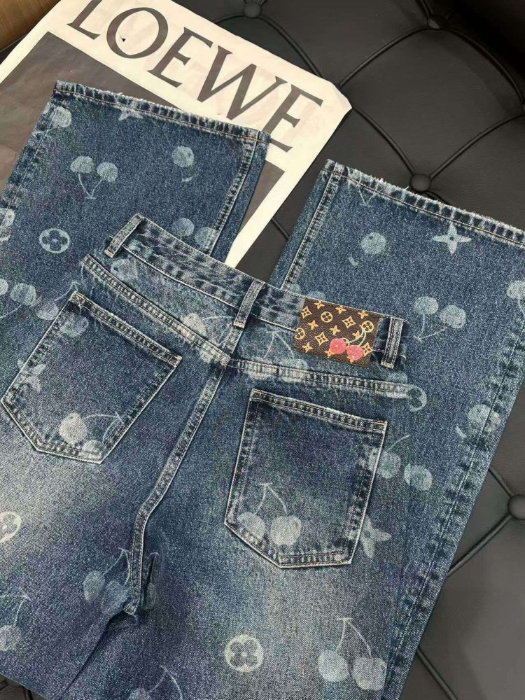 Джинсы женские фото 8