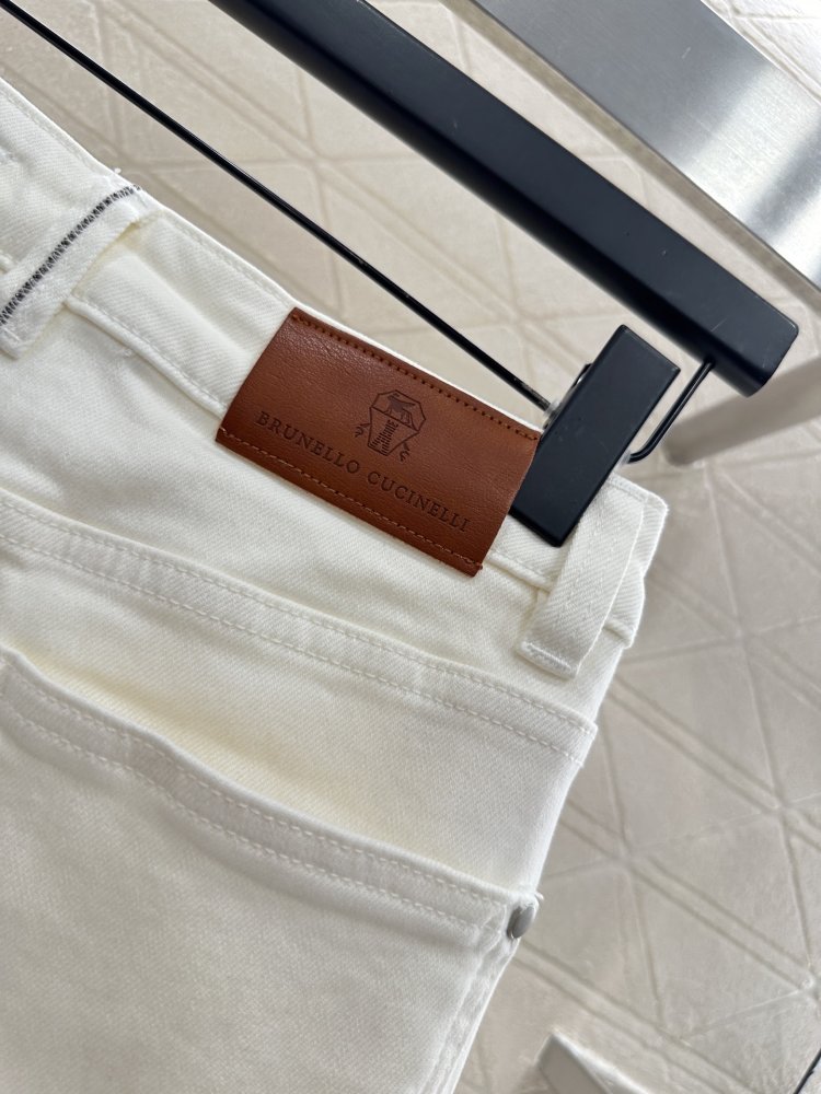 Джинсы женские фото 8