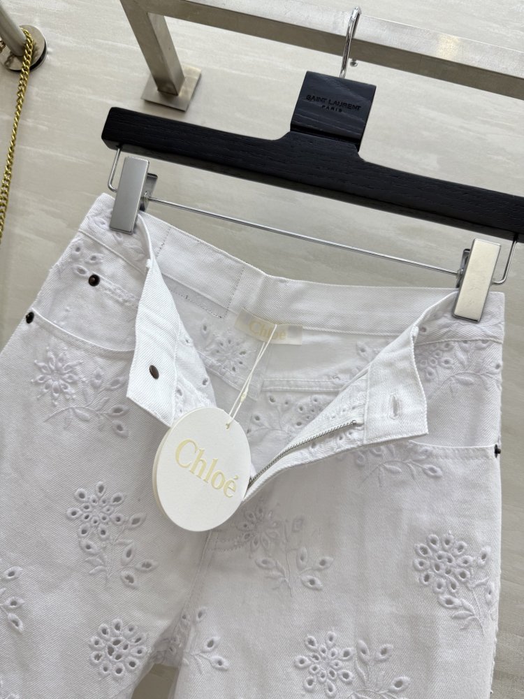 Джинсы женские фото 8