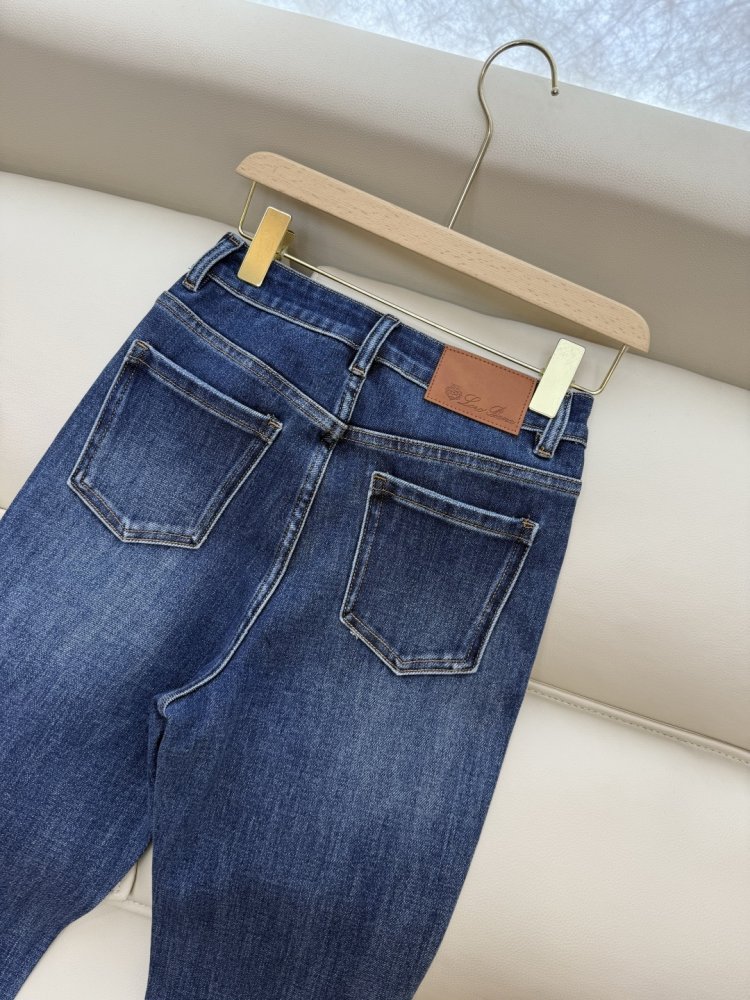 Джинсы женские фото 8