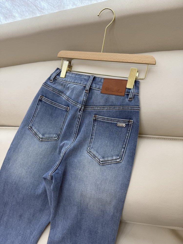 Джинсы женские фото 8