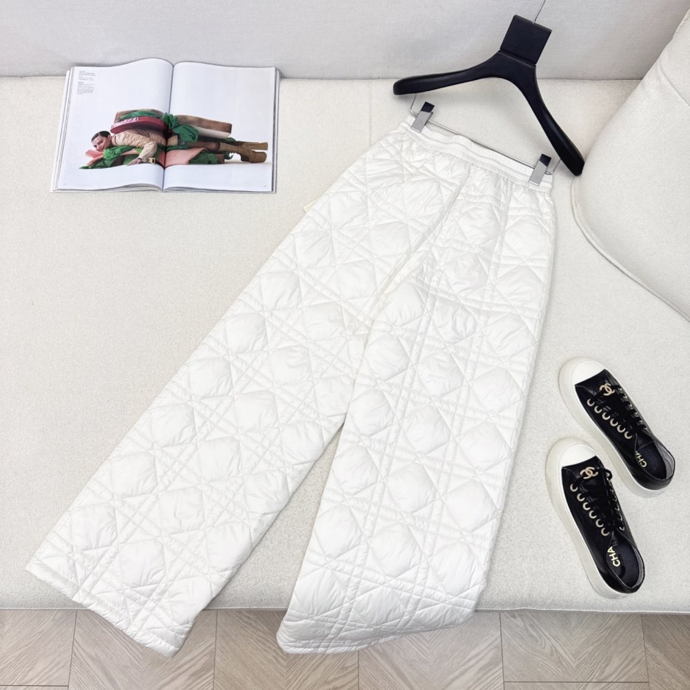 Джинсы женские фото 8