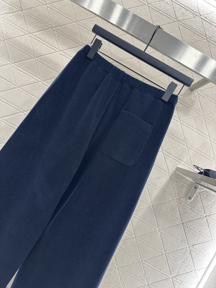 Джинсы женские фото 8