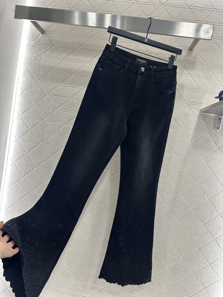 Джинсы женские фото 8