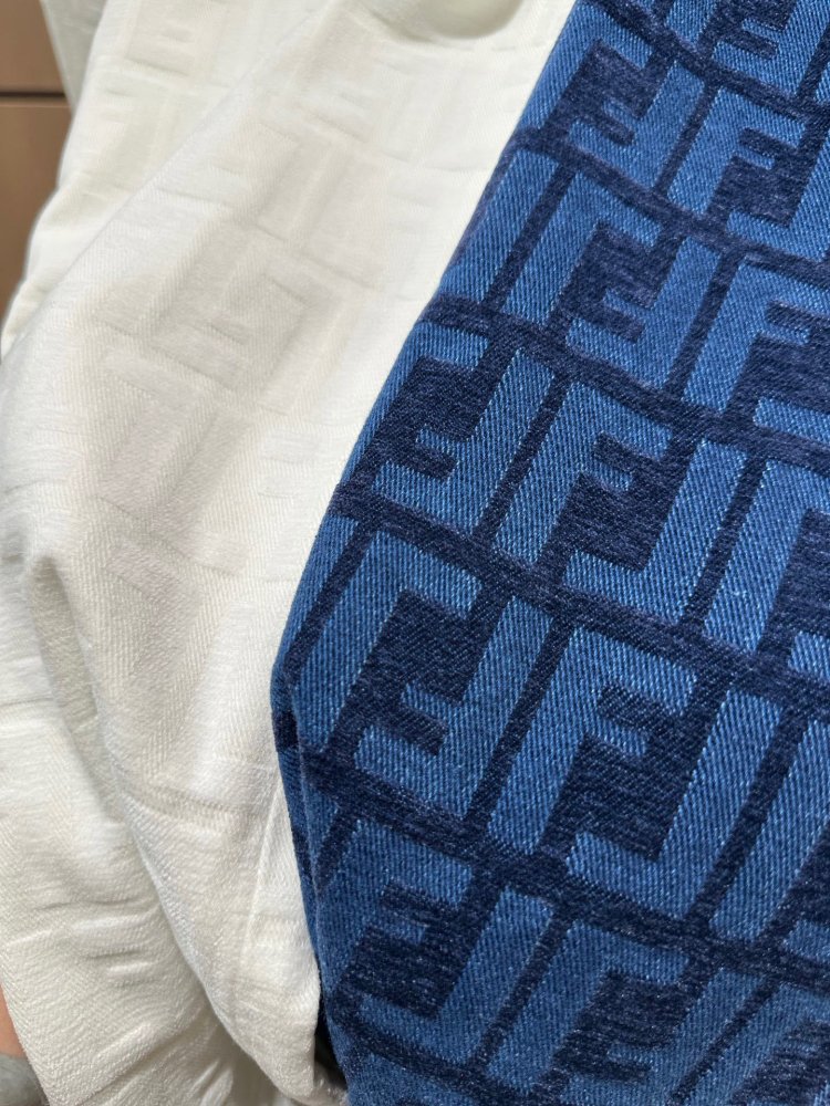 Джинсы женские фото 8